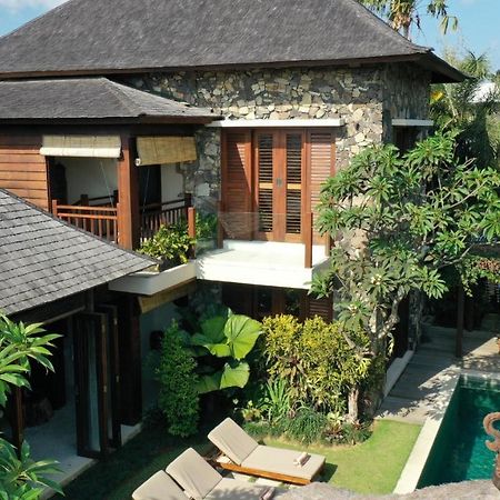 Villa Suar Drupadi Seminyak  Exterior photo