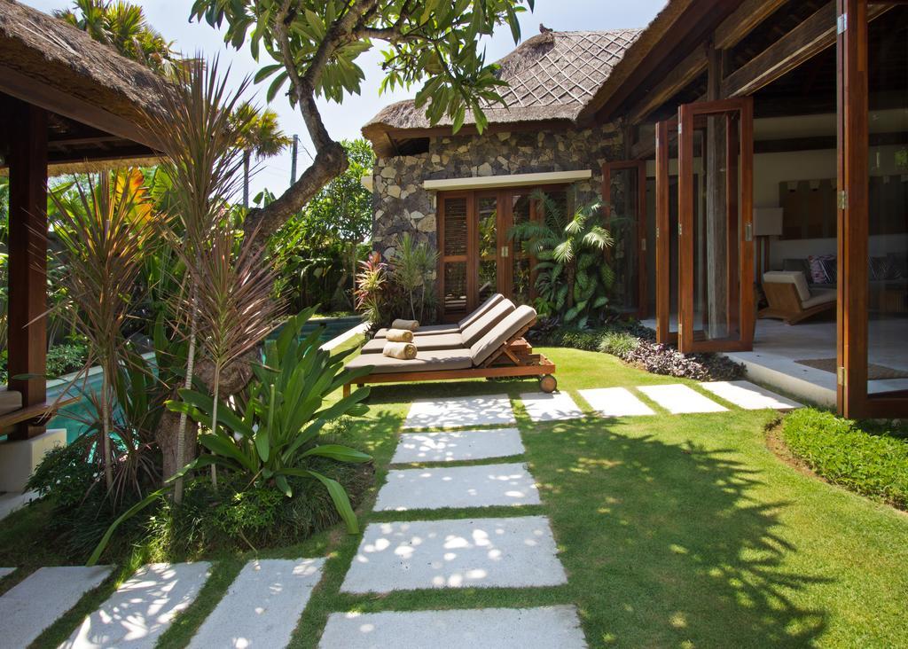 Villa Suar Drupadi Seminyak  Exterior photo