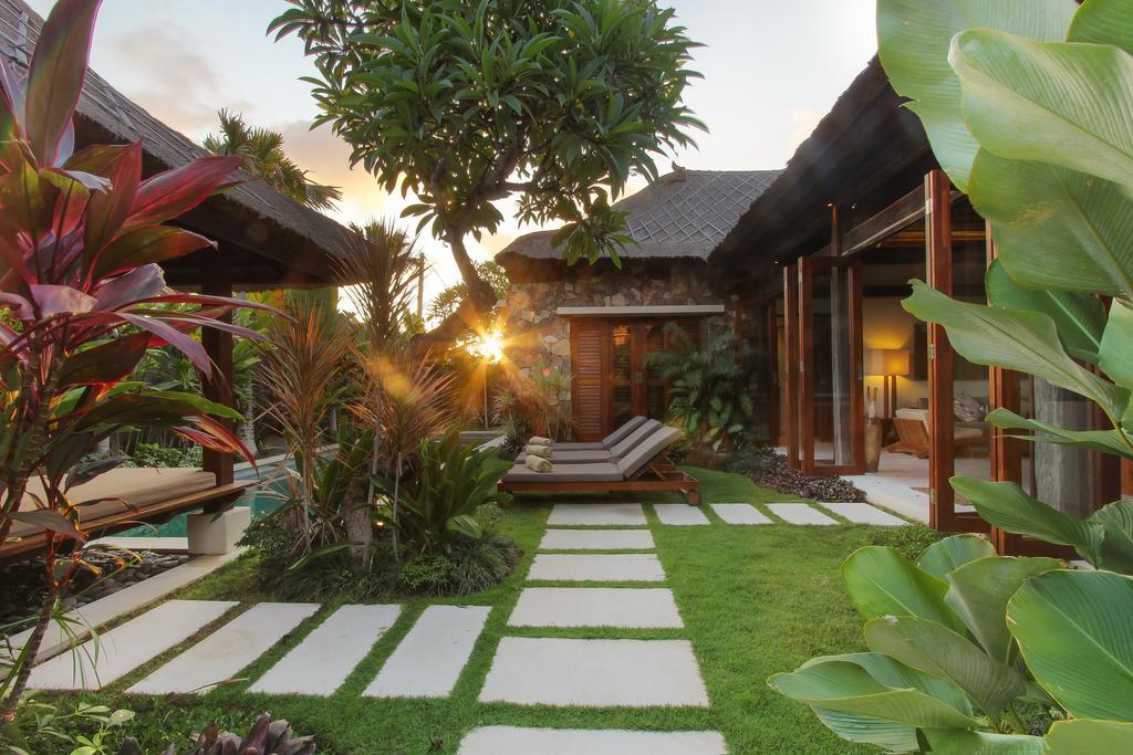 Villa Suar Drupadi Seminyak  Exterior photo