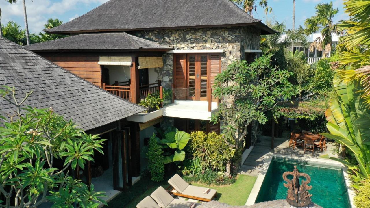 Villa Suar Drupadi Seminyak  Exterior photo